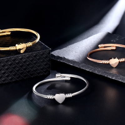 Rhodium Plated Wrist Bangle Bracelet , 18k Gold Heart Shape Bracelet For Ladies